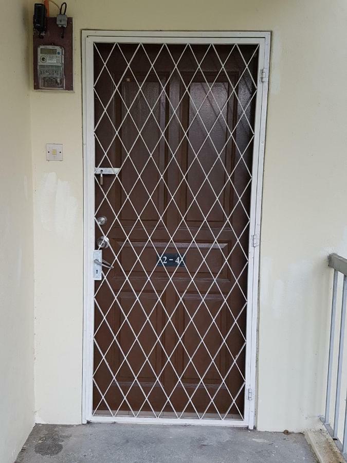 Home Stay Bayu Emas Appartment, Batu Feringgi Exteriör bild